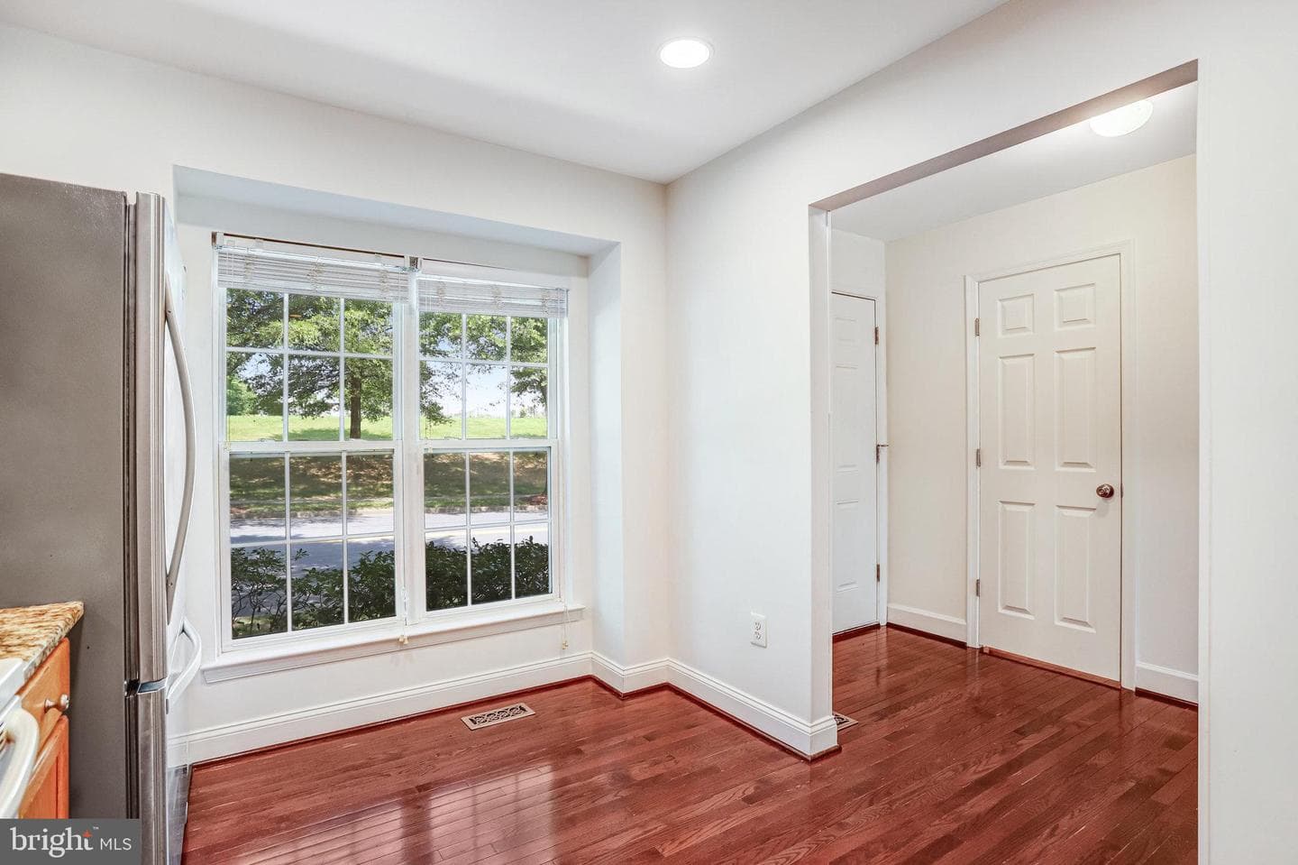 208 Ridgemont Avenue photo 16