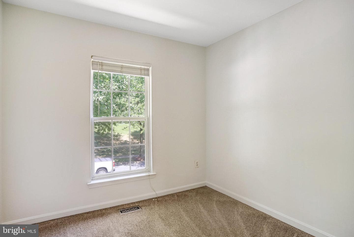 208 Ridgemont Avenue photo 23