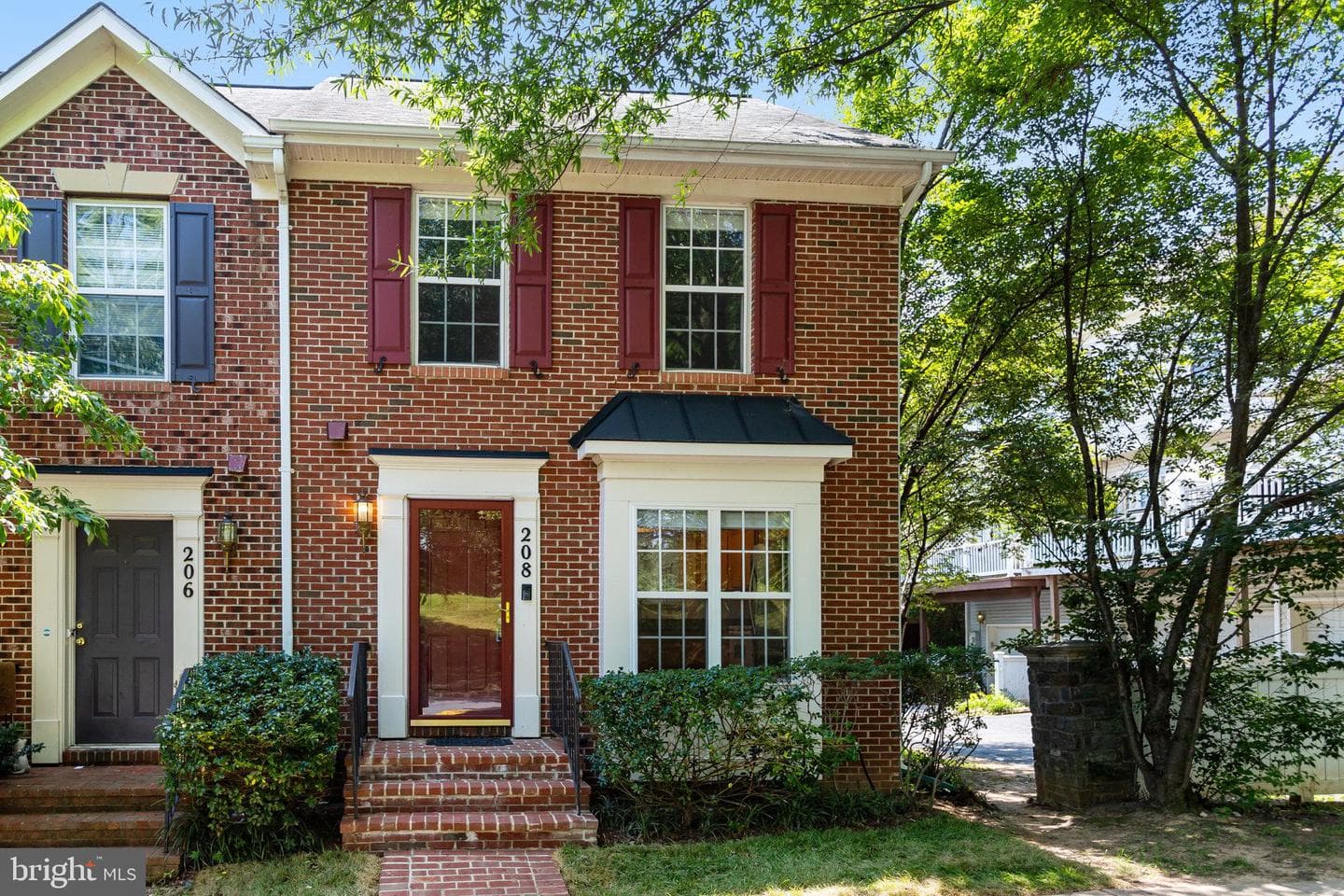 208 Ridgemont Avenue photo 3