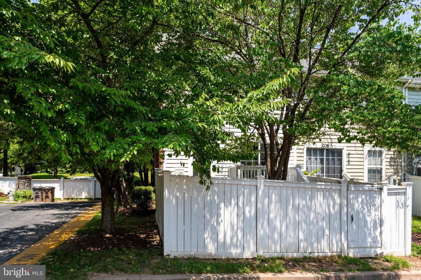 208 Ridgemont Avenue photo 35