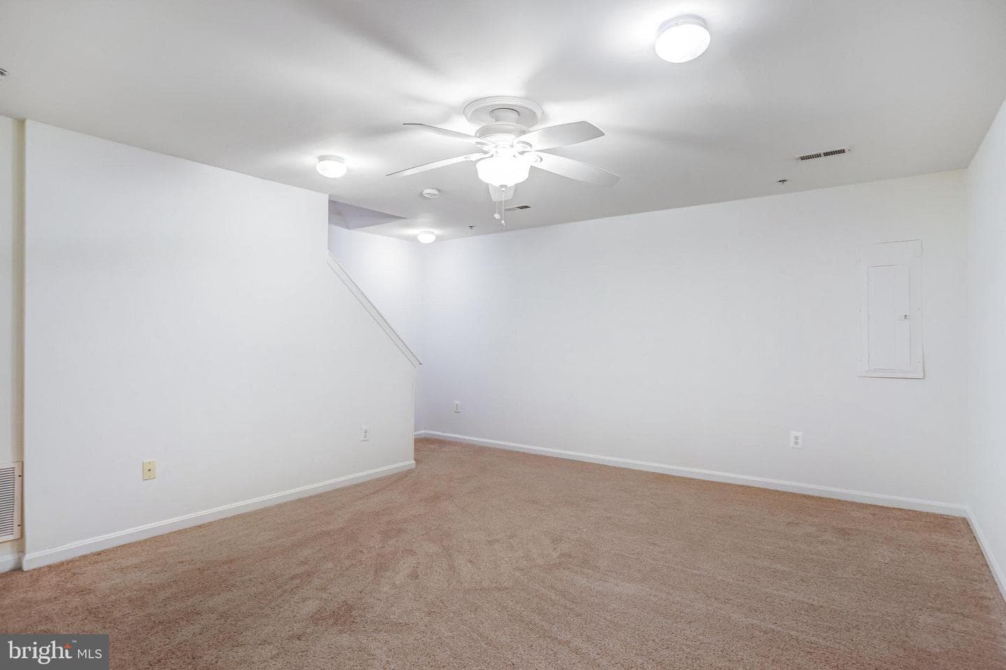 208 Ridgemont Avenue photo 40