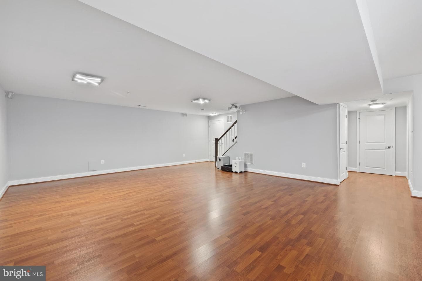 3722 Lawrence Avenue photo 66