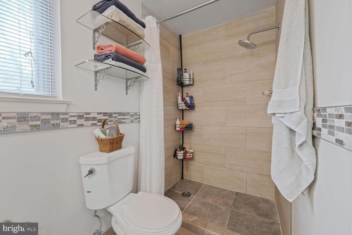 13102 Middlevale Lane photo 17