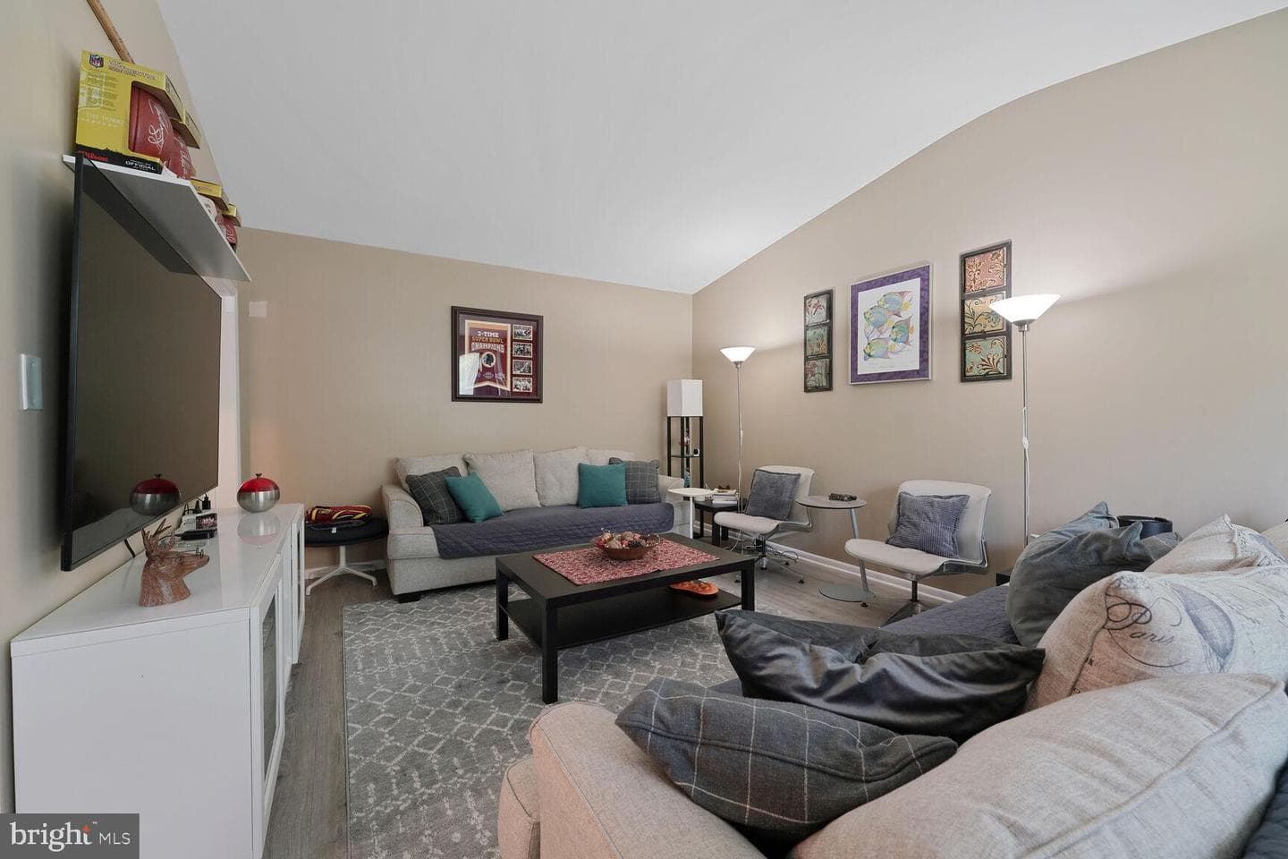 13102 Middlevale Lane photo 5
