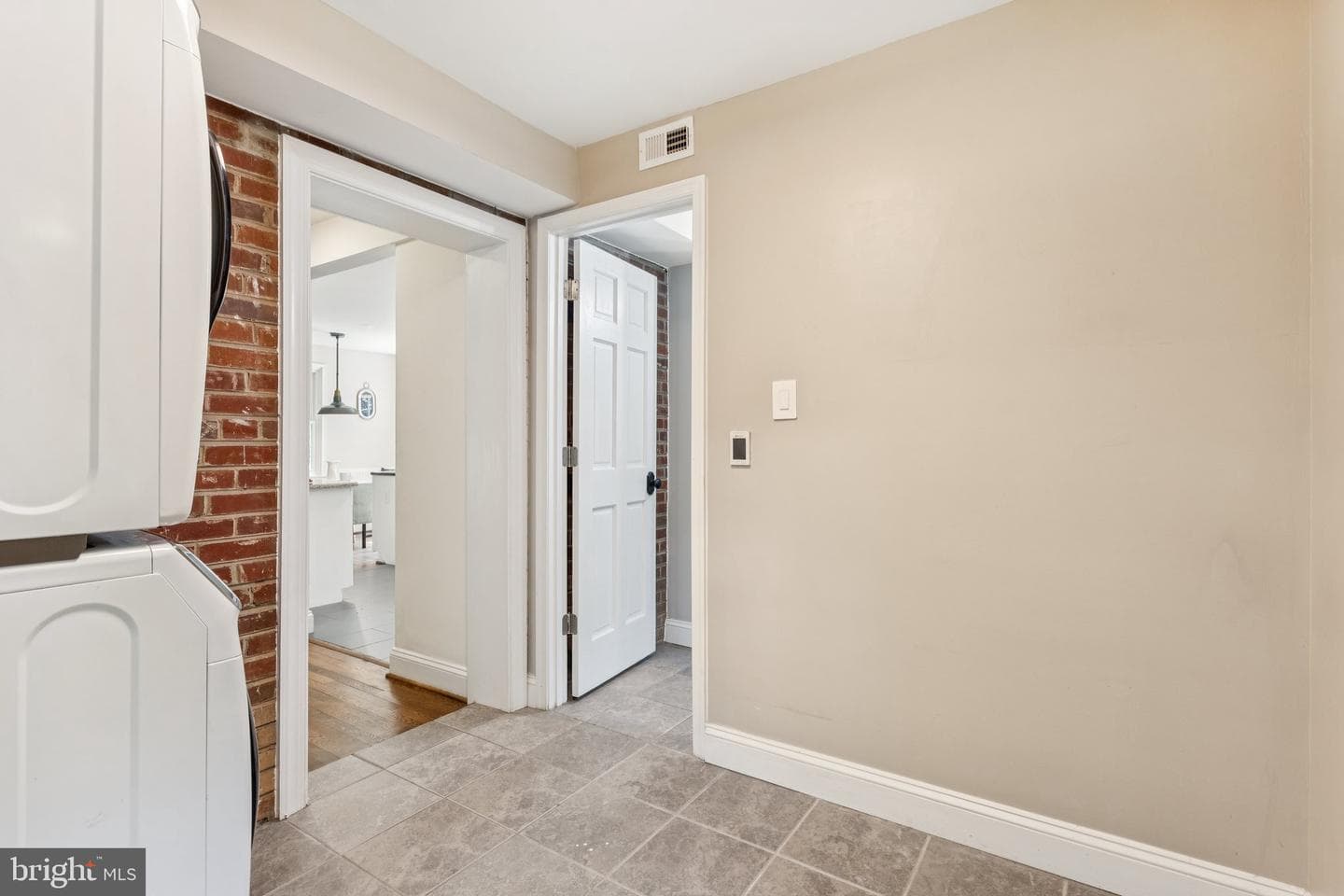 2908 Newcastle Avenue photo 13