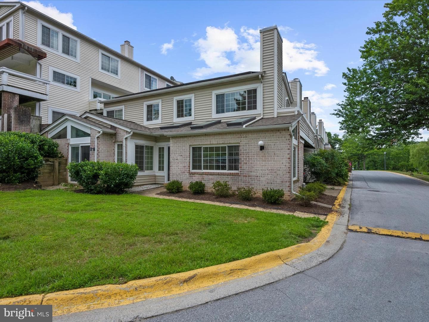 9800 Islandside Drive photo 3