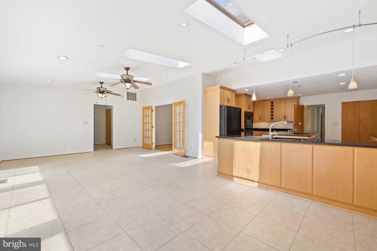 11900 Gainsborough Road photo 11