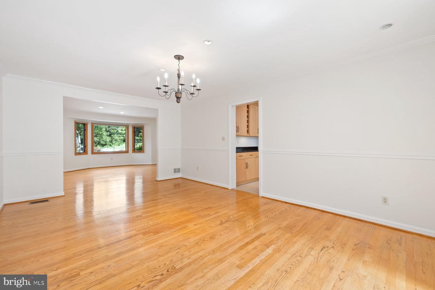 11900 Gainsborough Road photo 7