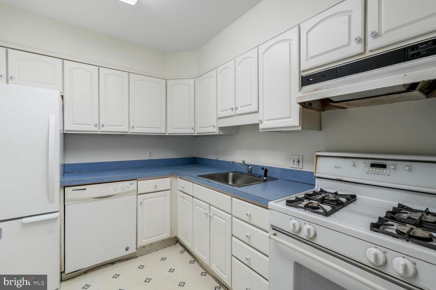 5101 River Road #1511 photo 11