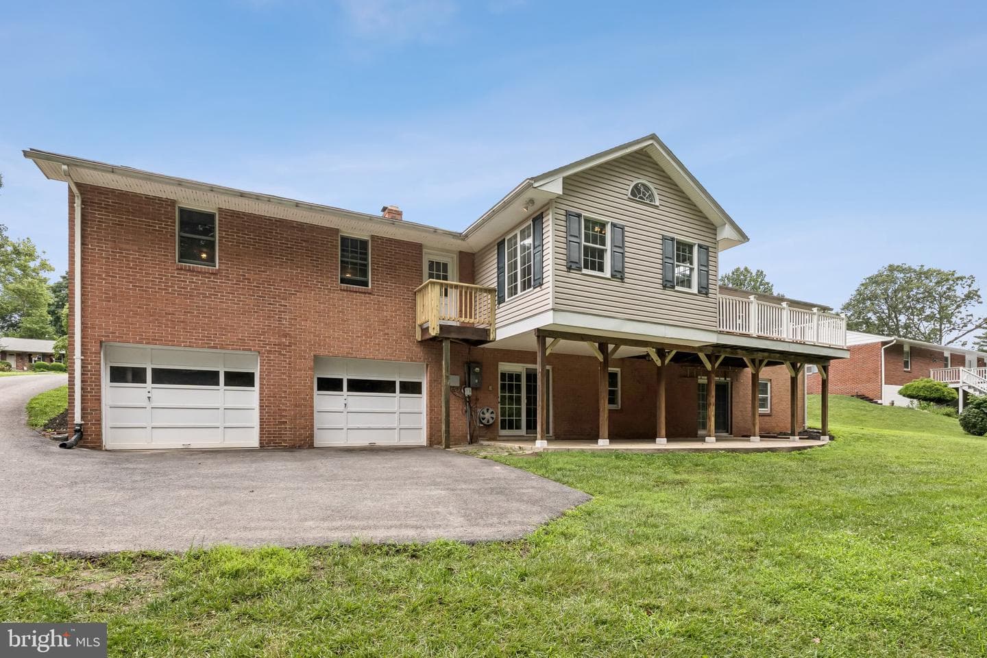 5 Clearwater Court photo 44