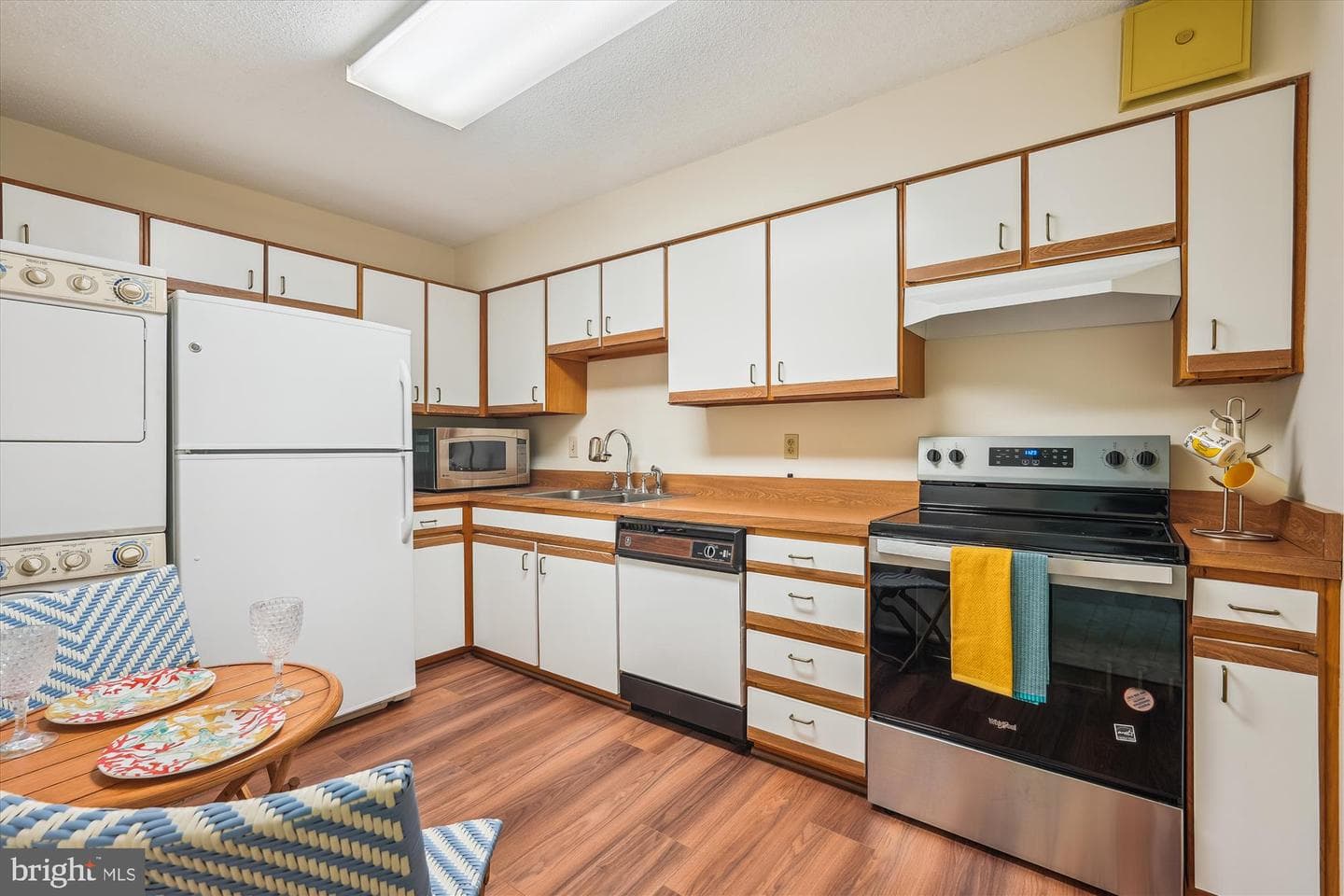 15107 Interlachen Drive #2-220 photo 4
