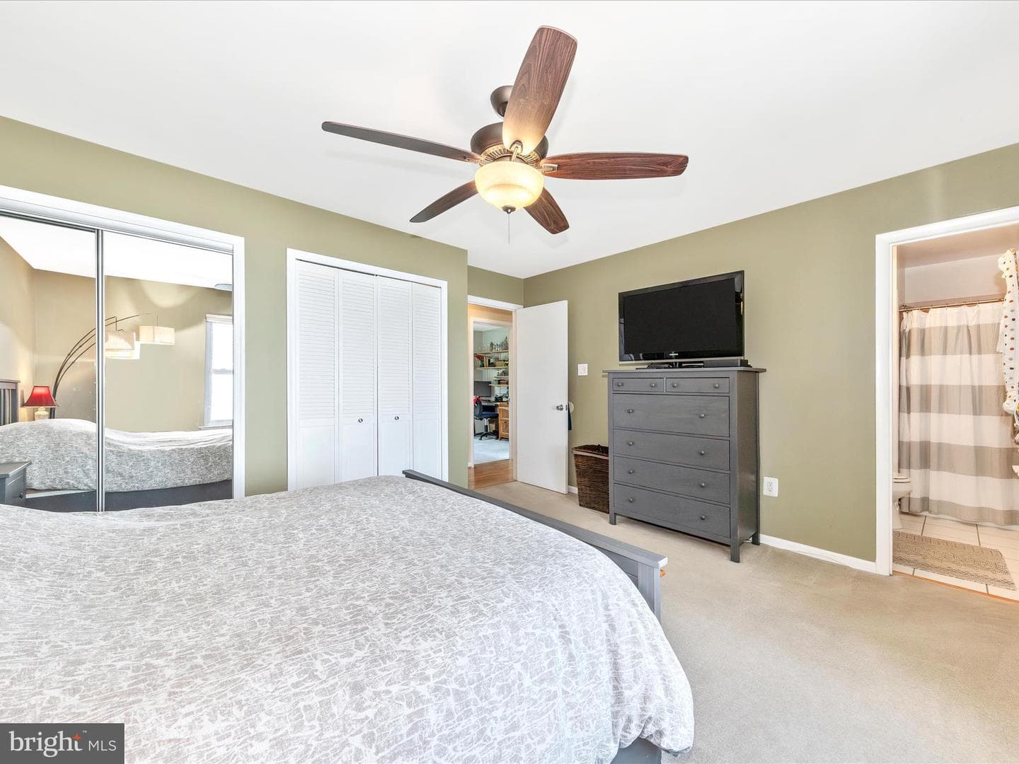 28 Pavilion Drive photo 14