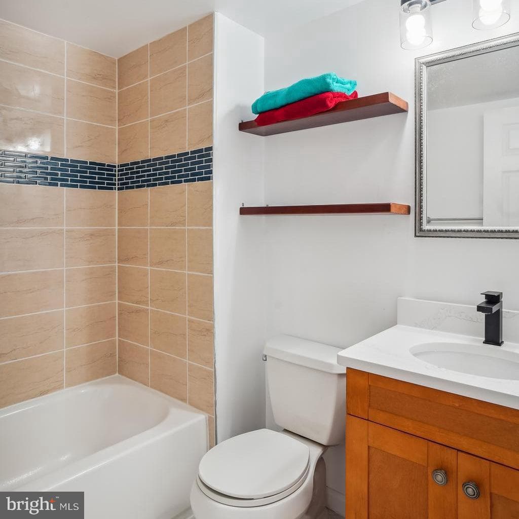 2101 Walsh View Terrace #17-103 photo 18