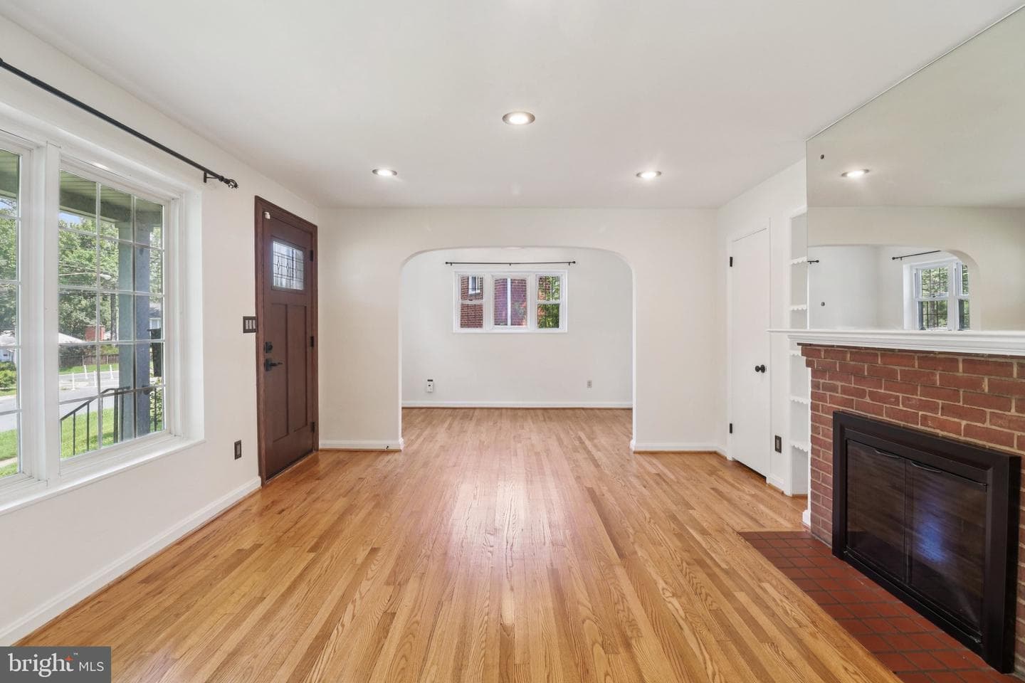 10215 Haywood Drive photo 4