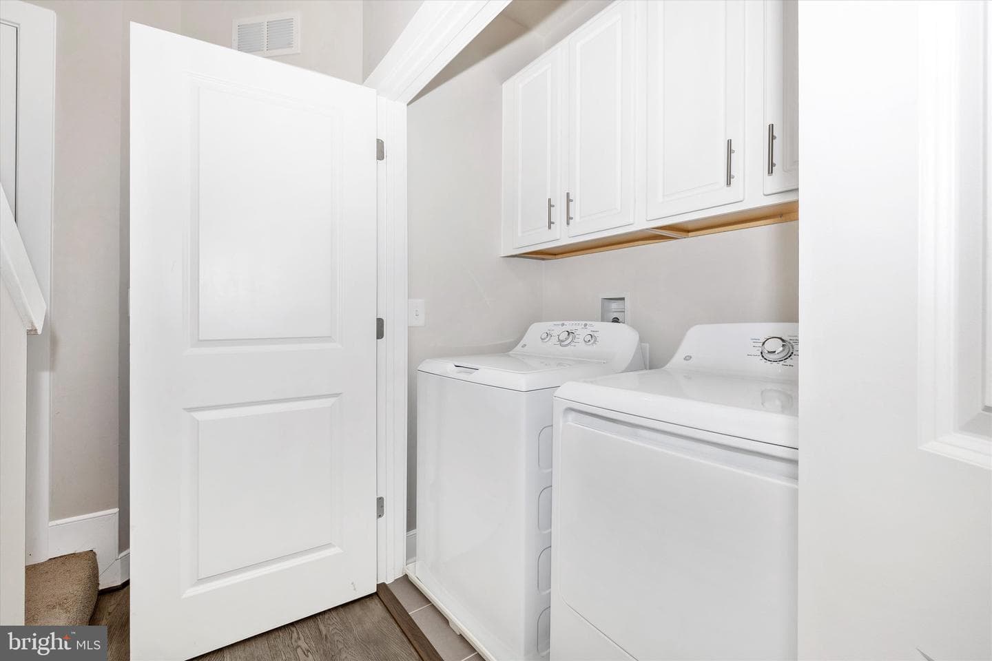 127 Dickenson Drive photo 35