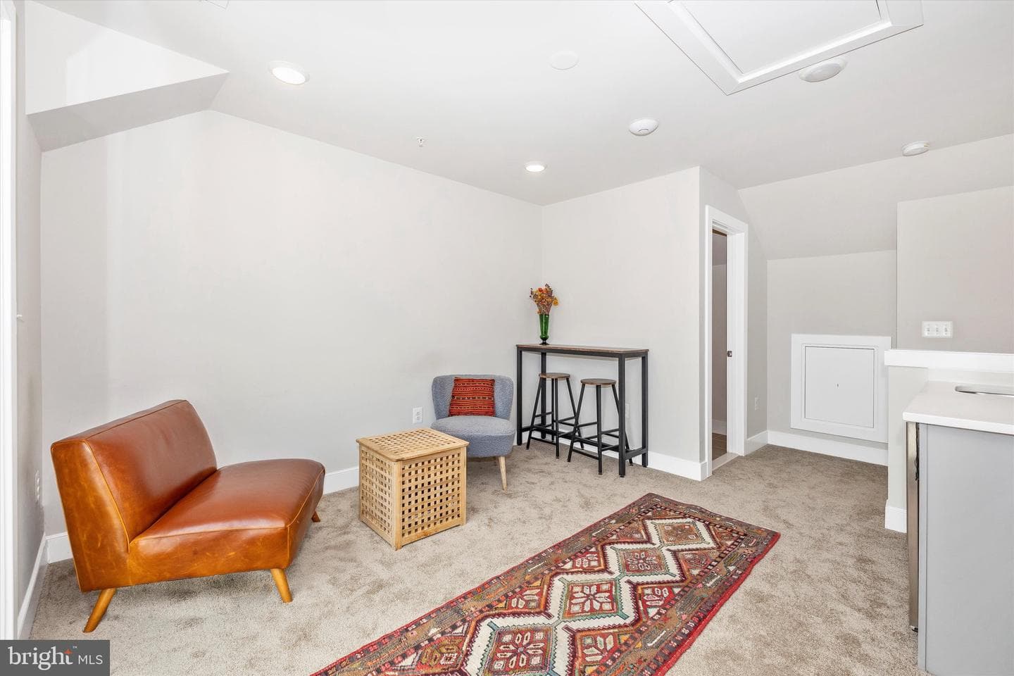 127 Dickenson Drive photo 39