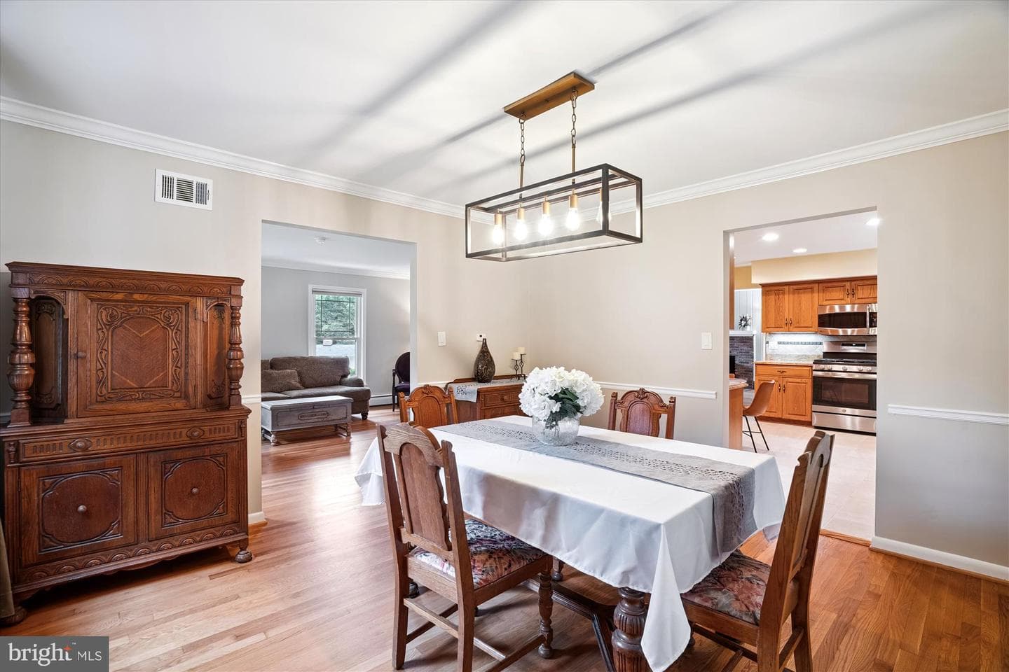 17724 Tree Lawn Drive photo 4