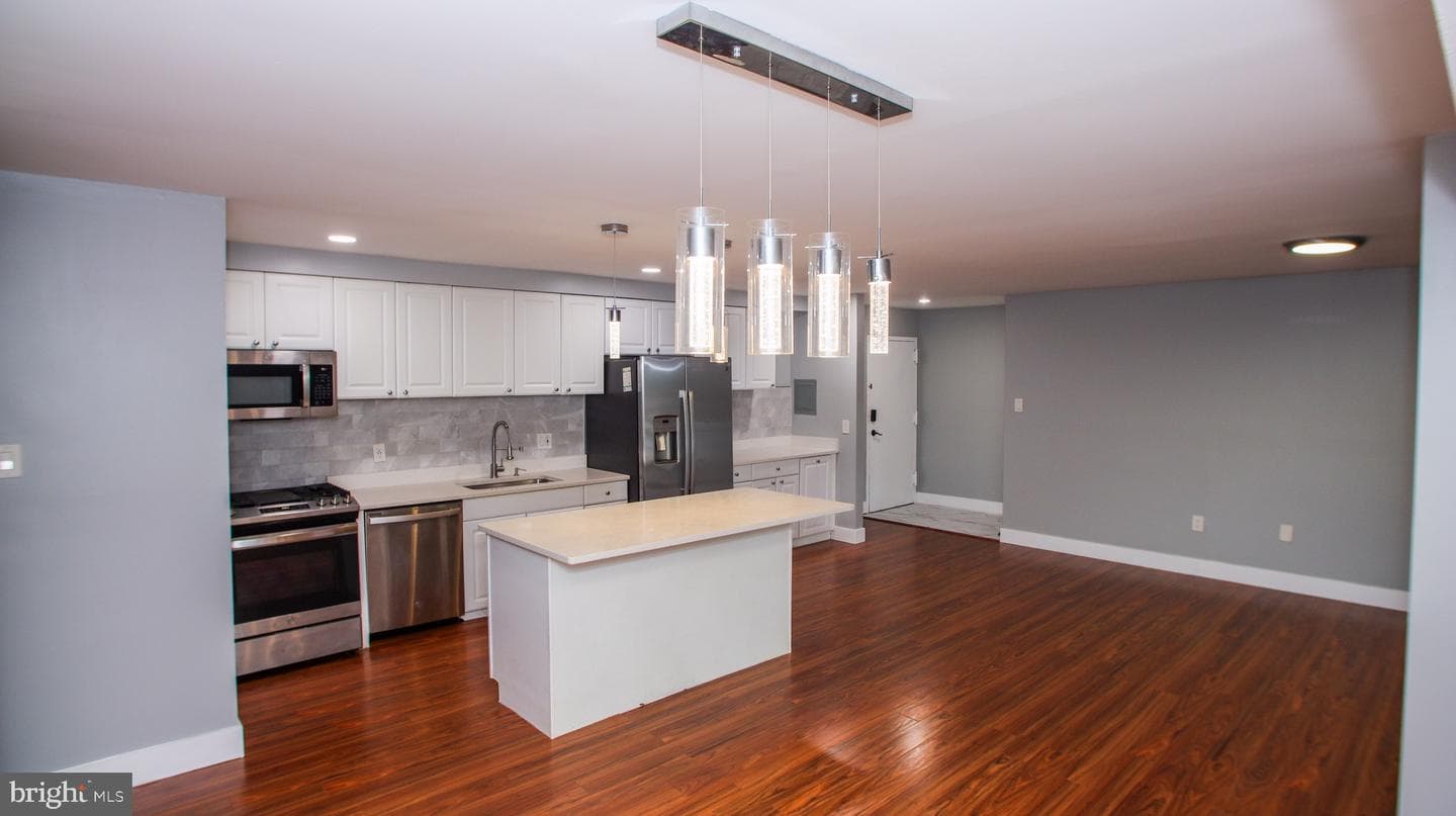 2305 Greenery Lane #t-3-3 photo 14