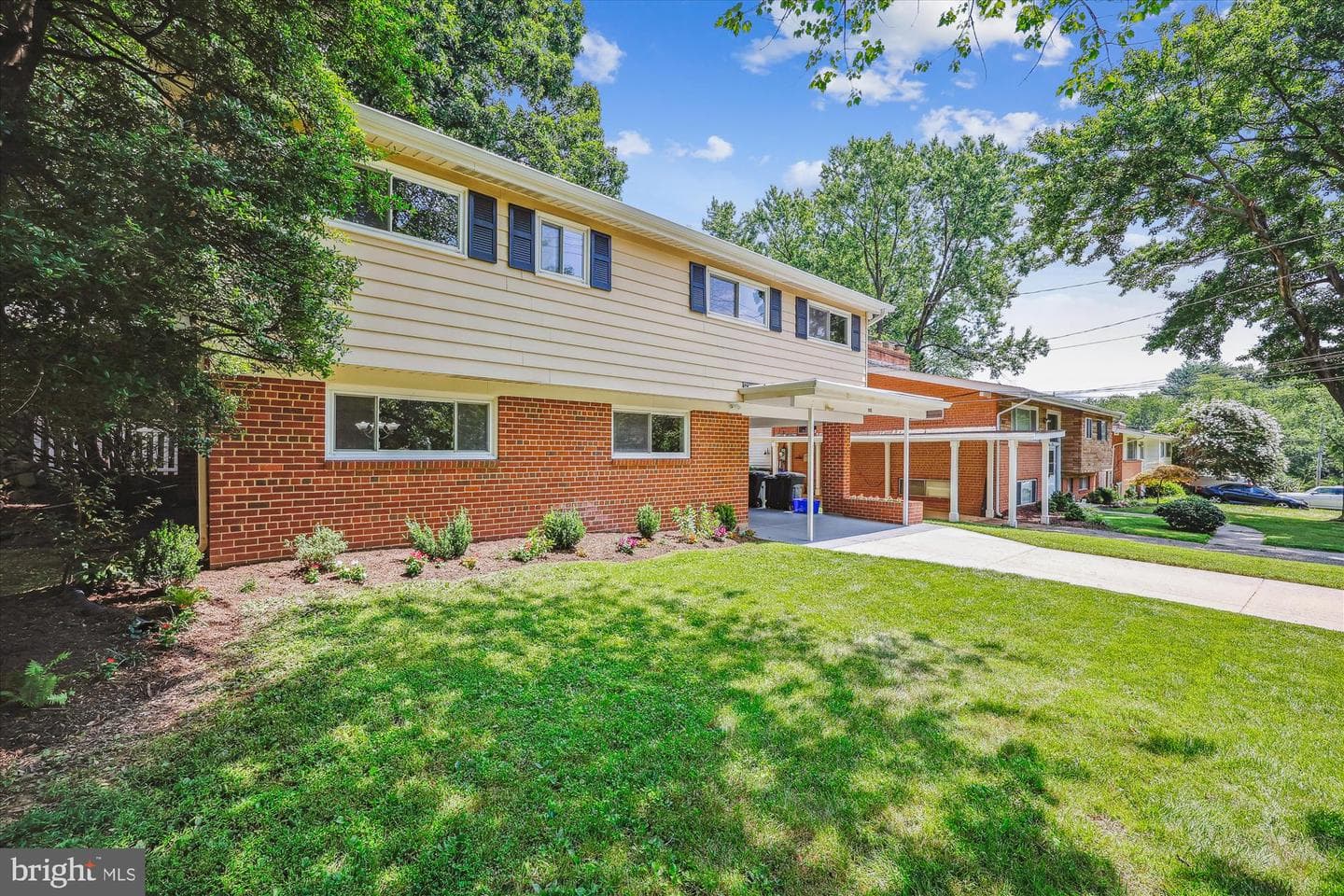 905 Kenbrook Drive photo 2