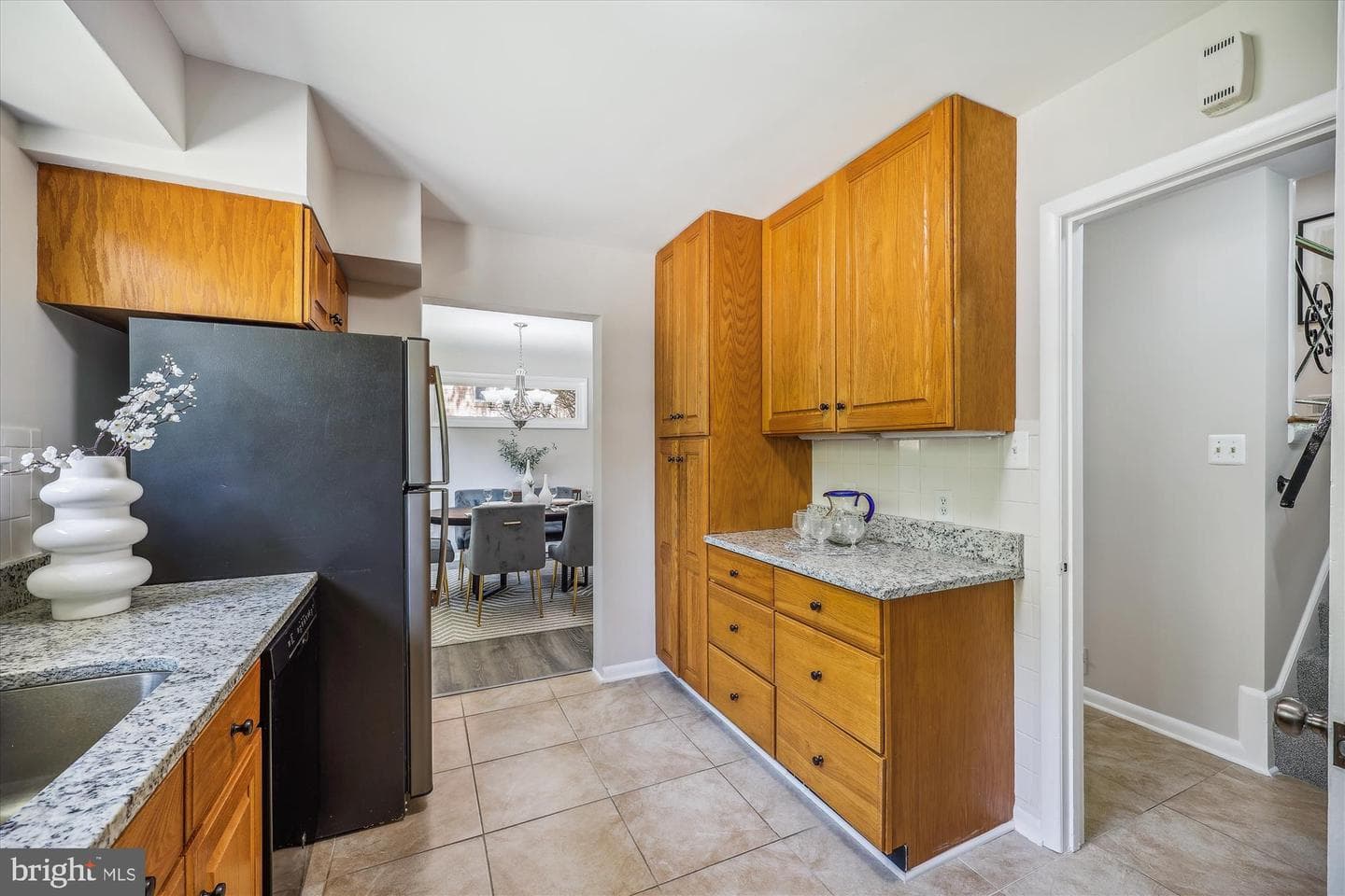 905 Kenbrook Drive photo 9