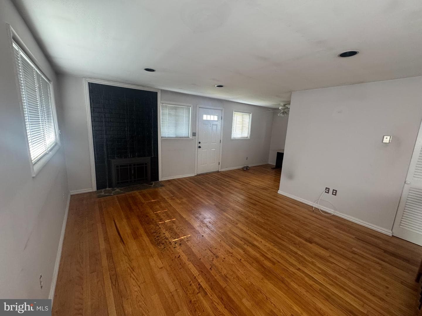 10003 Edward Avenue photo 9