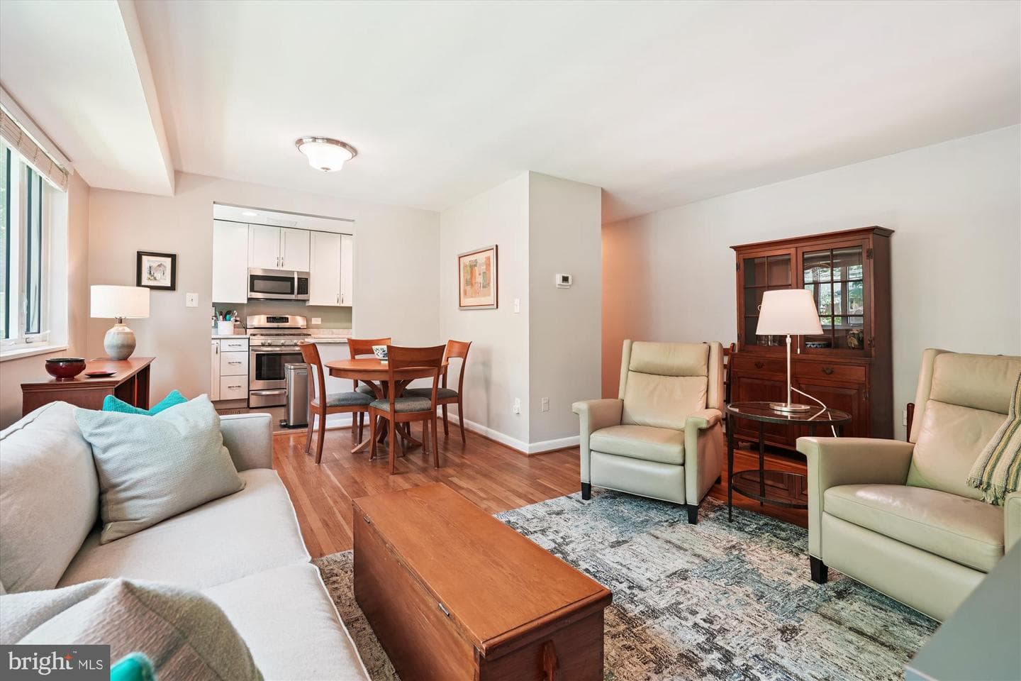 10427 Montrose Avenue #104 photo 10