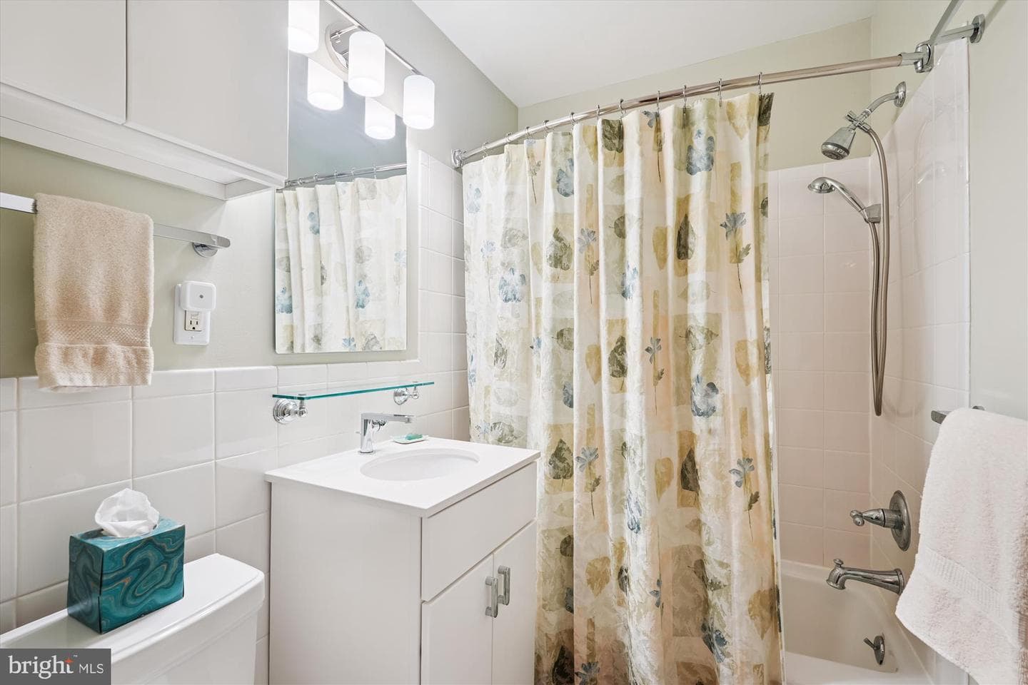 10427 Montrose Avenue #104 photo 19