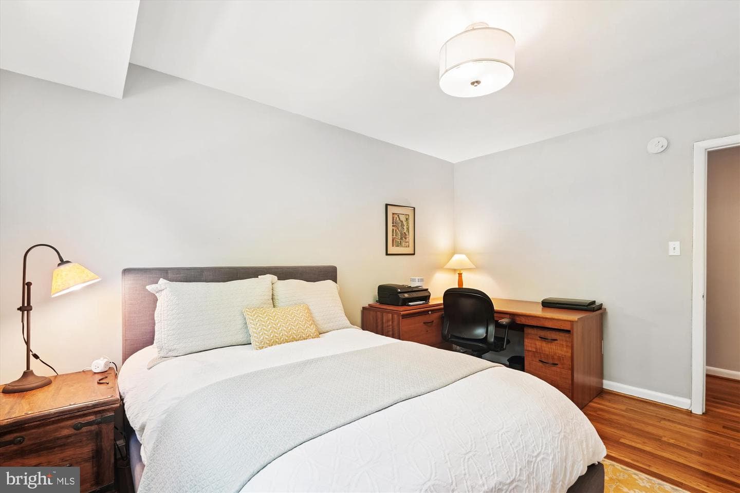 10427 Montrose Avenue #104 photo 21