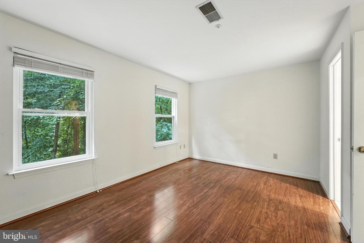 3301 Sir Thomas Drive #6-B-22 photo 10
