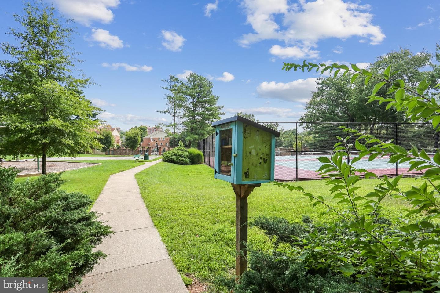 5811 Edson Lane #204 photo 38