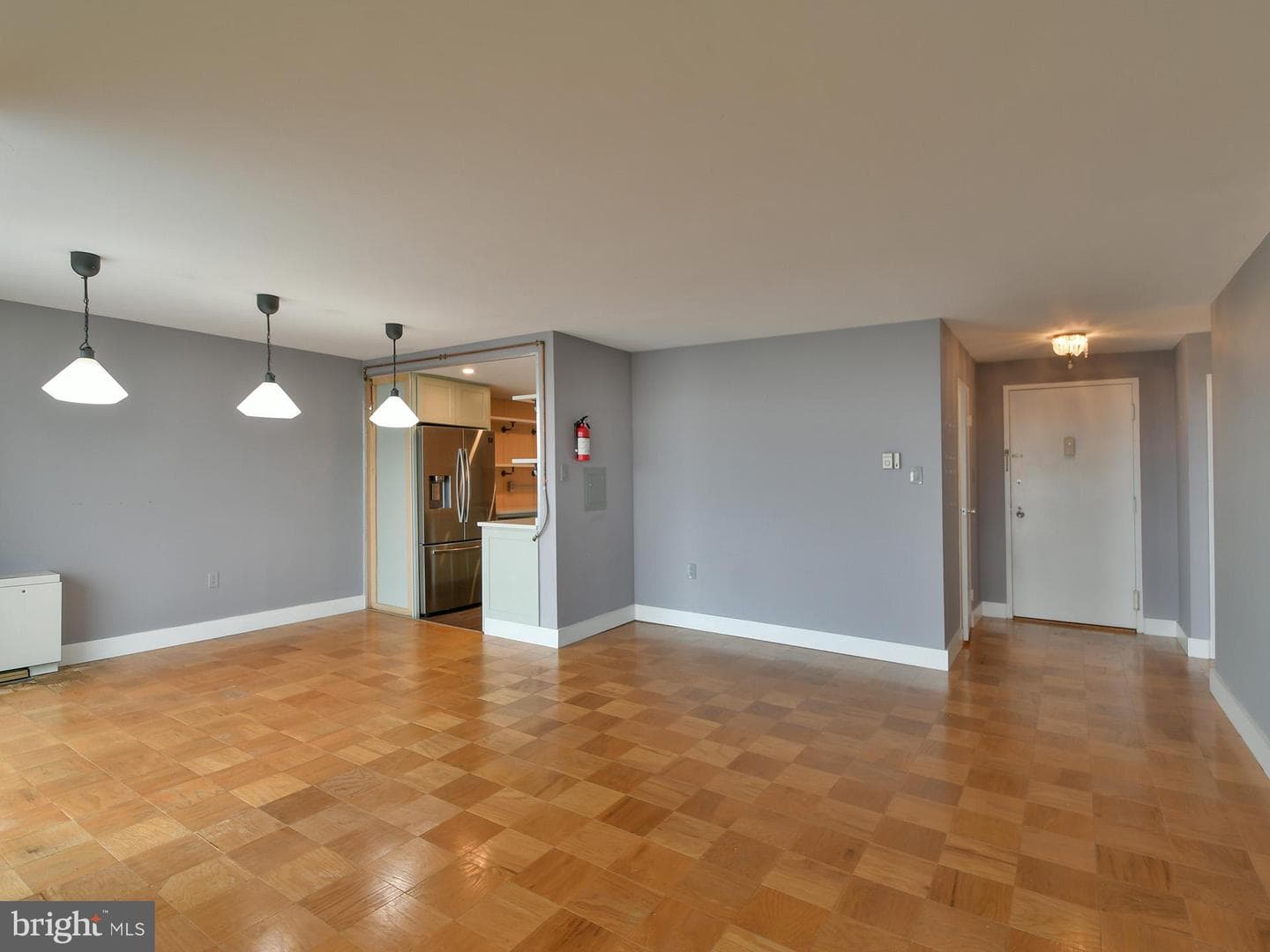 10201 Grosvenor Place #1618 photo 7