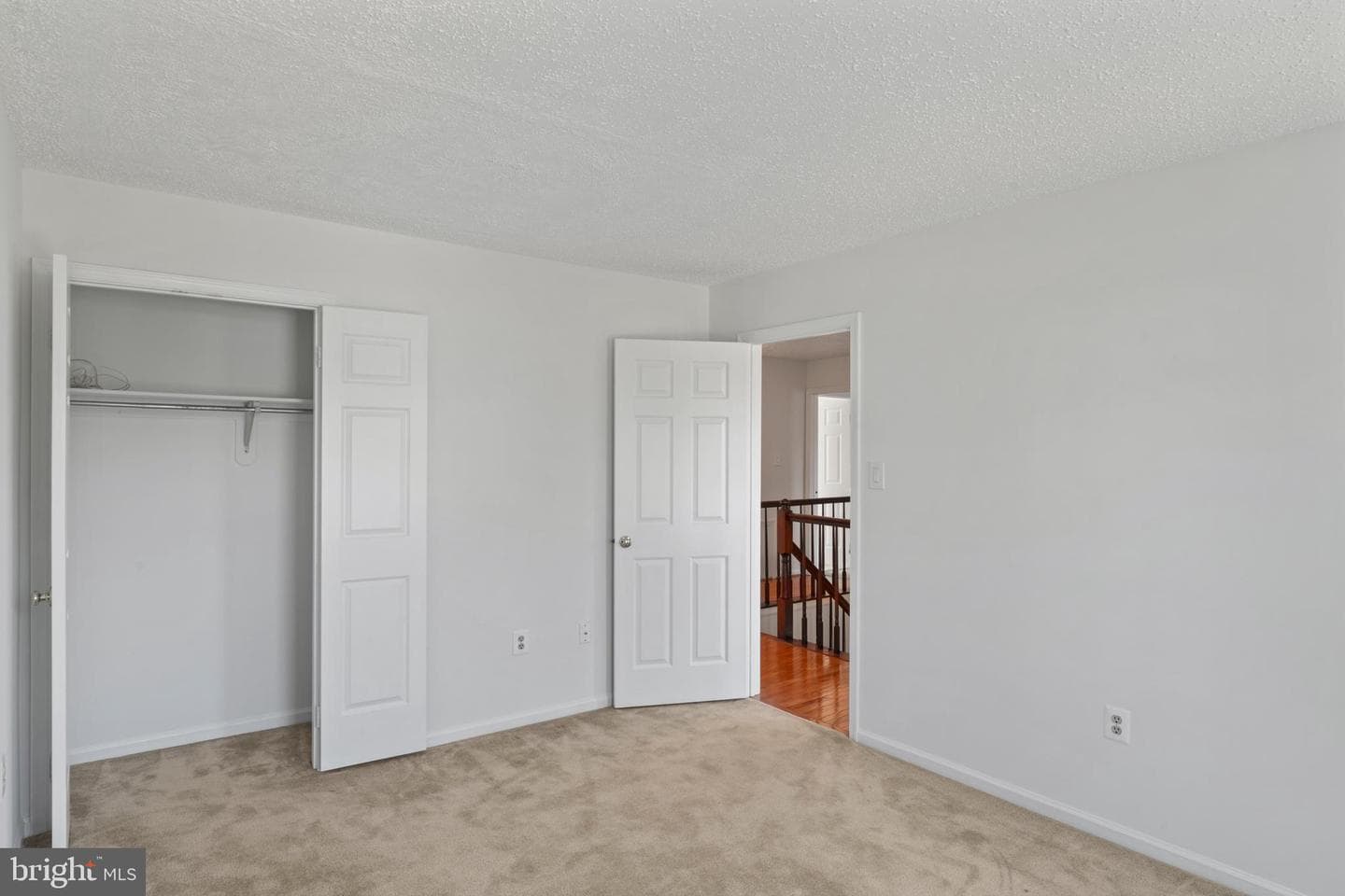 9 Coachlamp Court photo 43