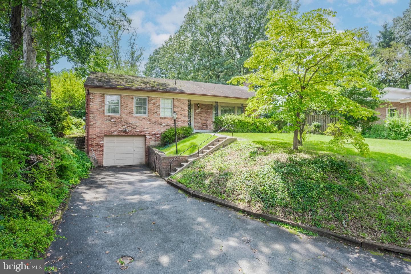 6216 Massachusetts Avenue photo 2