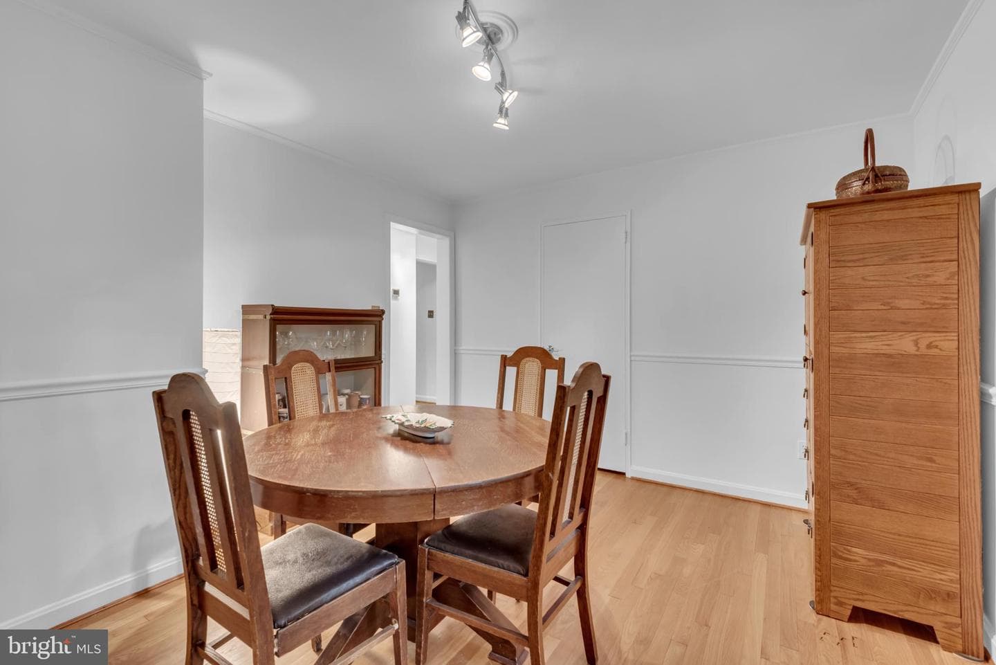 110 Devon Court photo 23