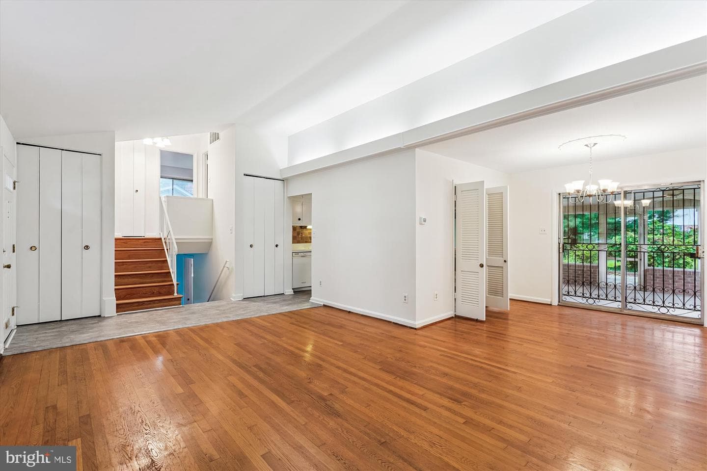 9902 Carnegie Terrace photo 5