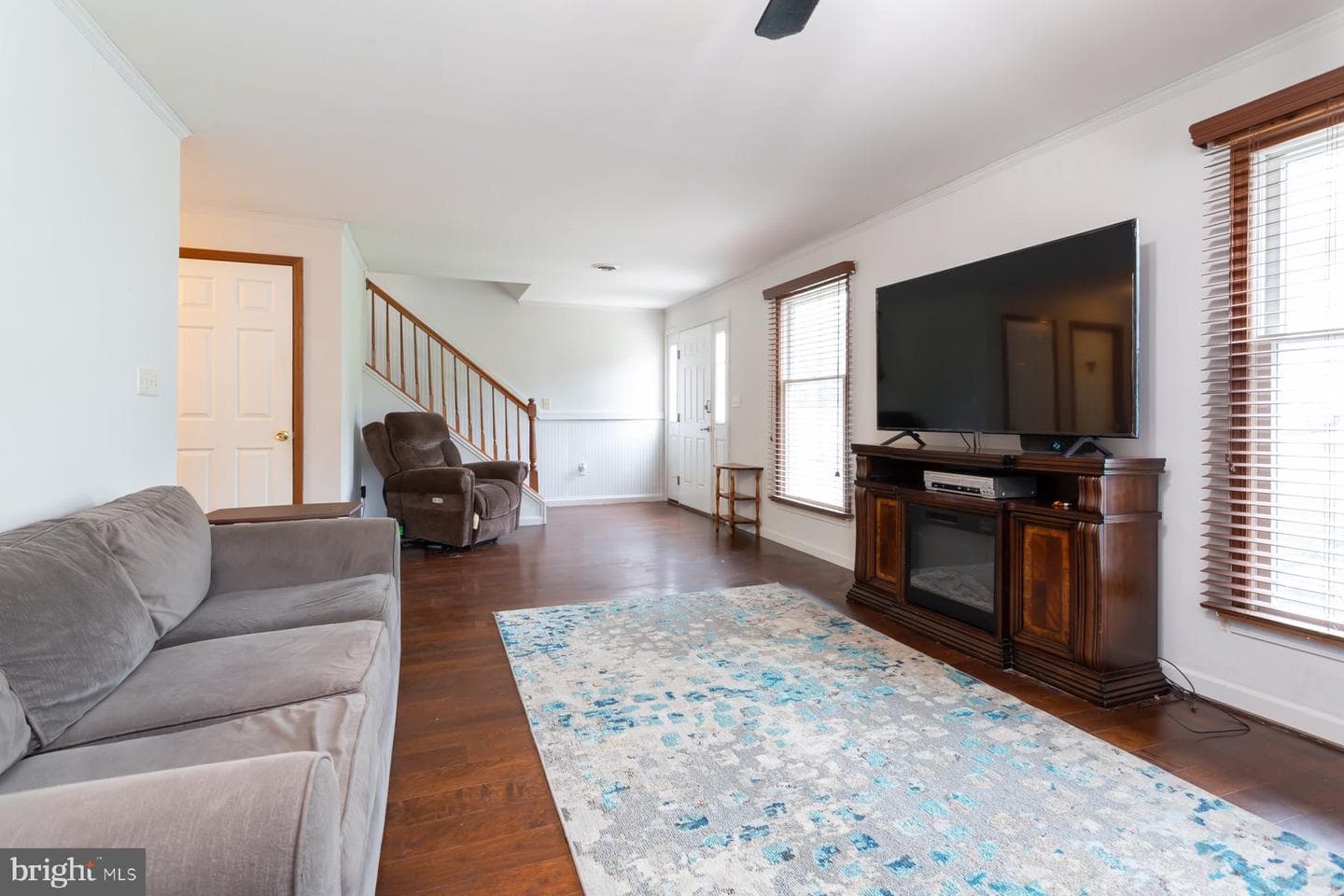 713 Anderson Street photo 4