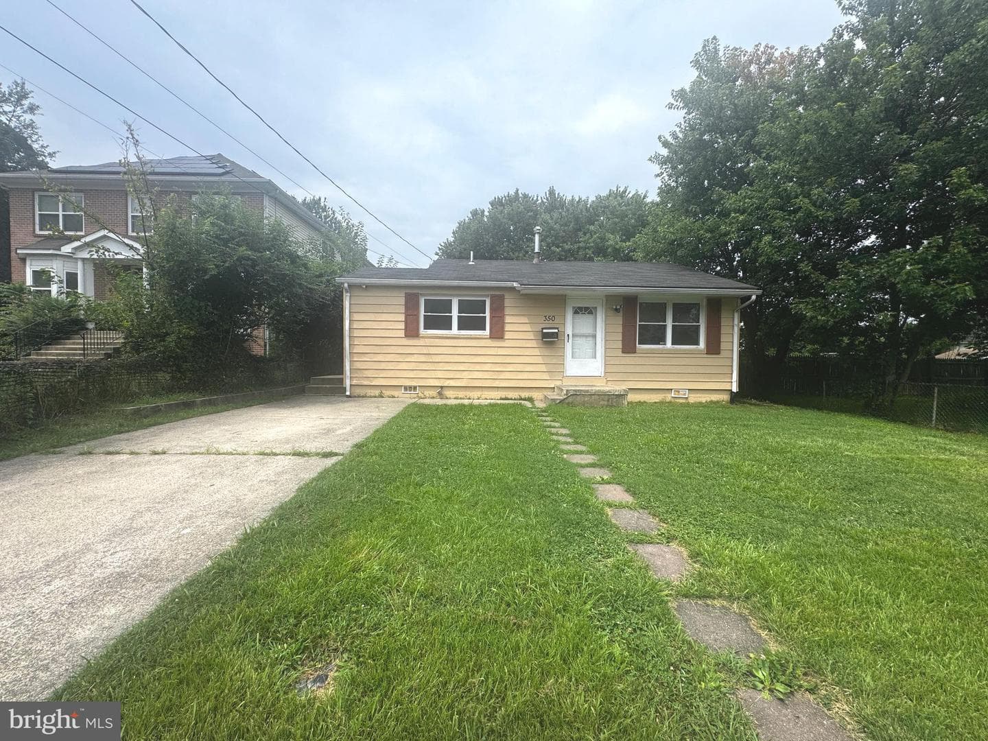 350 Howard Avenue photo 20