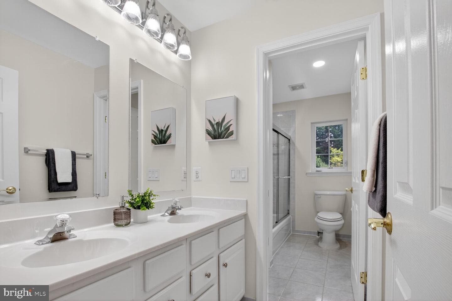 14040 Natia Manor Drive photo 22