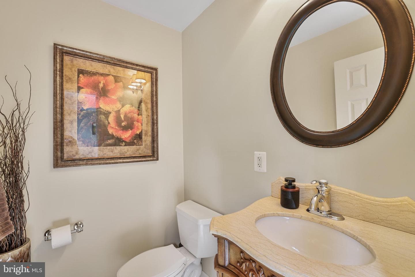 2128 Elm Tree Lane photo 10