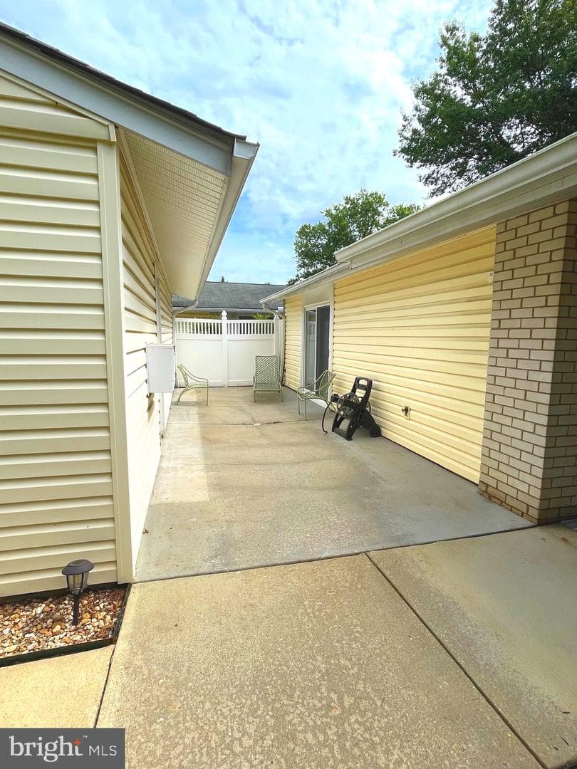 15410 Bramblewood Drive photo 5