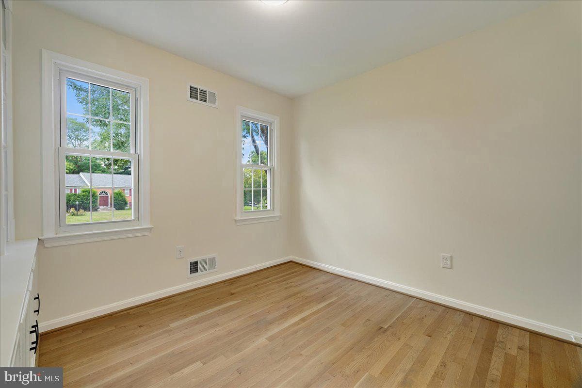 13517 Middlevale Lane photo 26