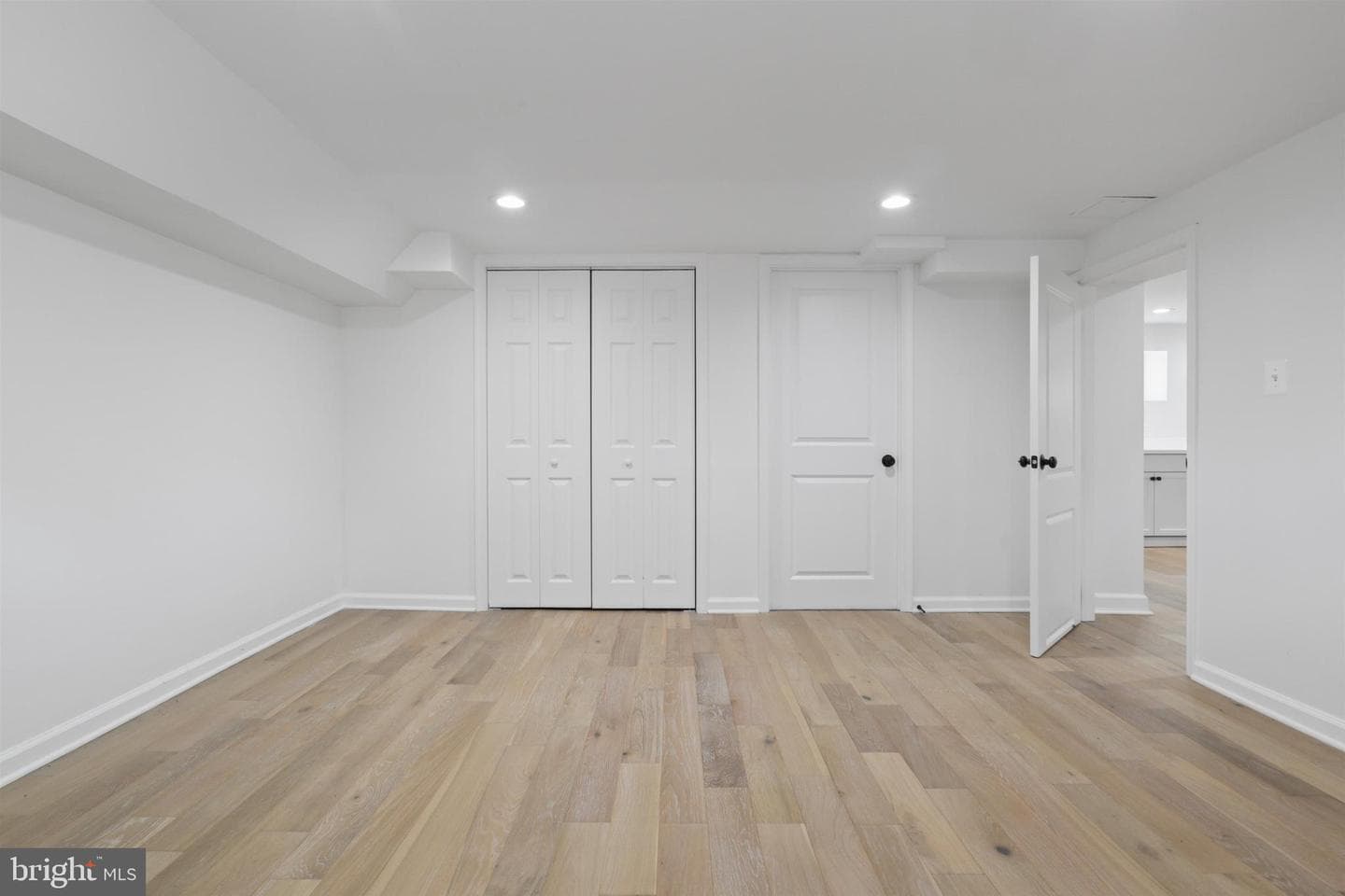 438 Ethan Allen Avenue photo 28