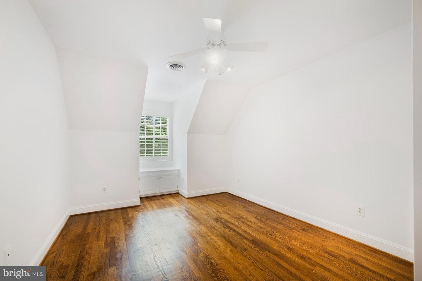 13510 Stonebarn photo 39