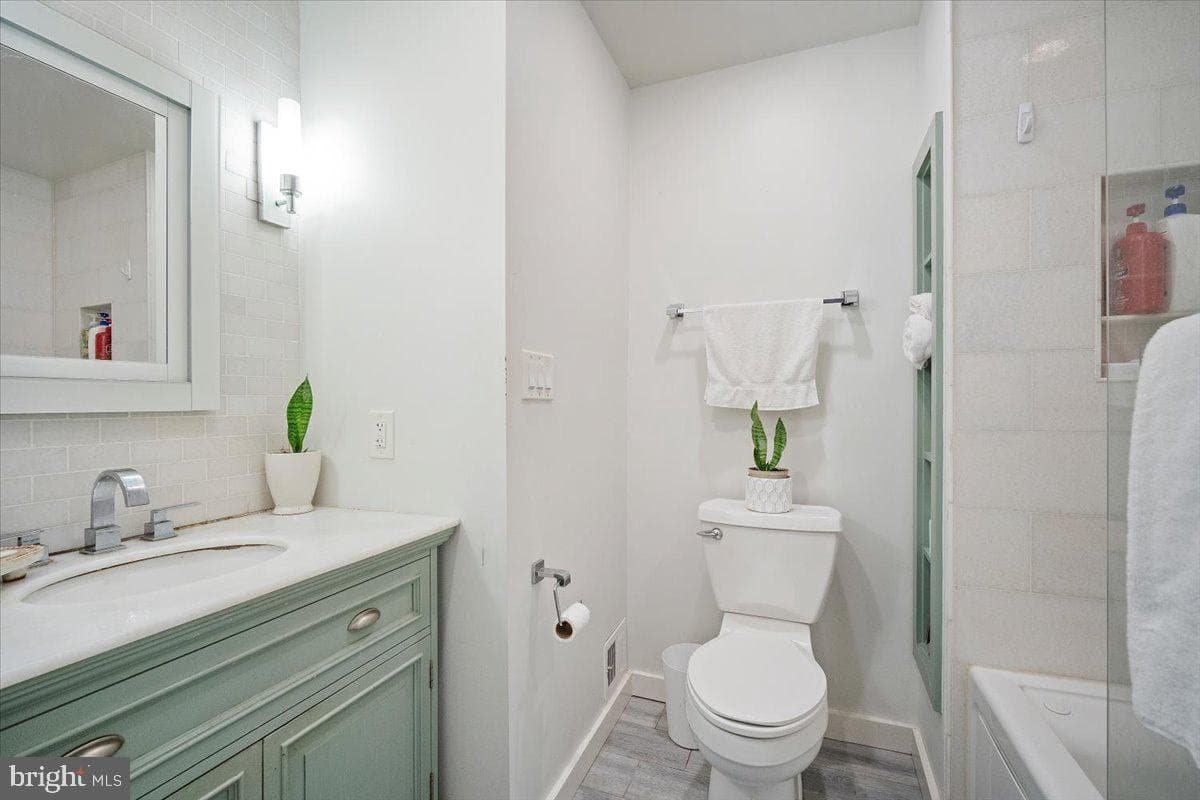17 Goodport Lane photo 26