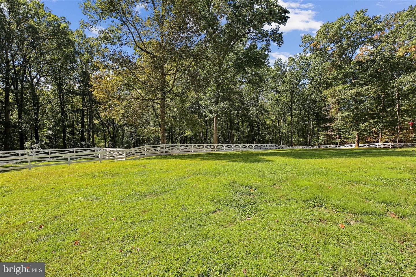 2 Griffith Court photo 2