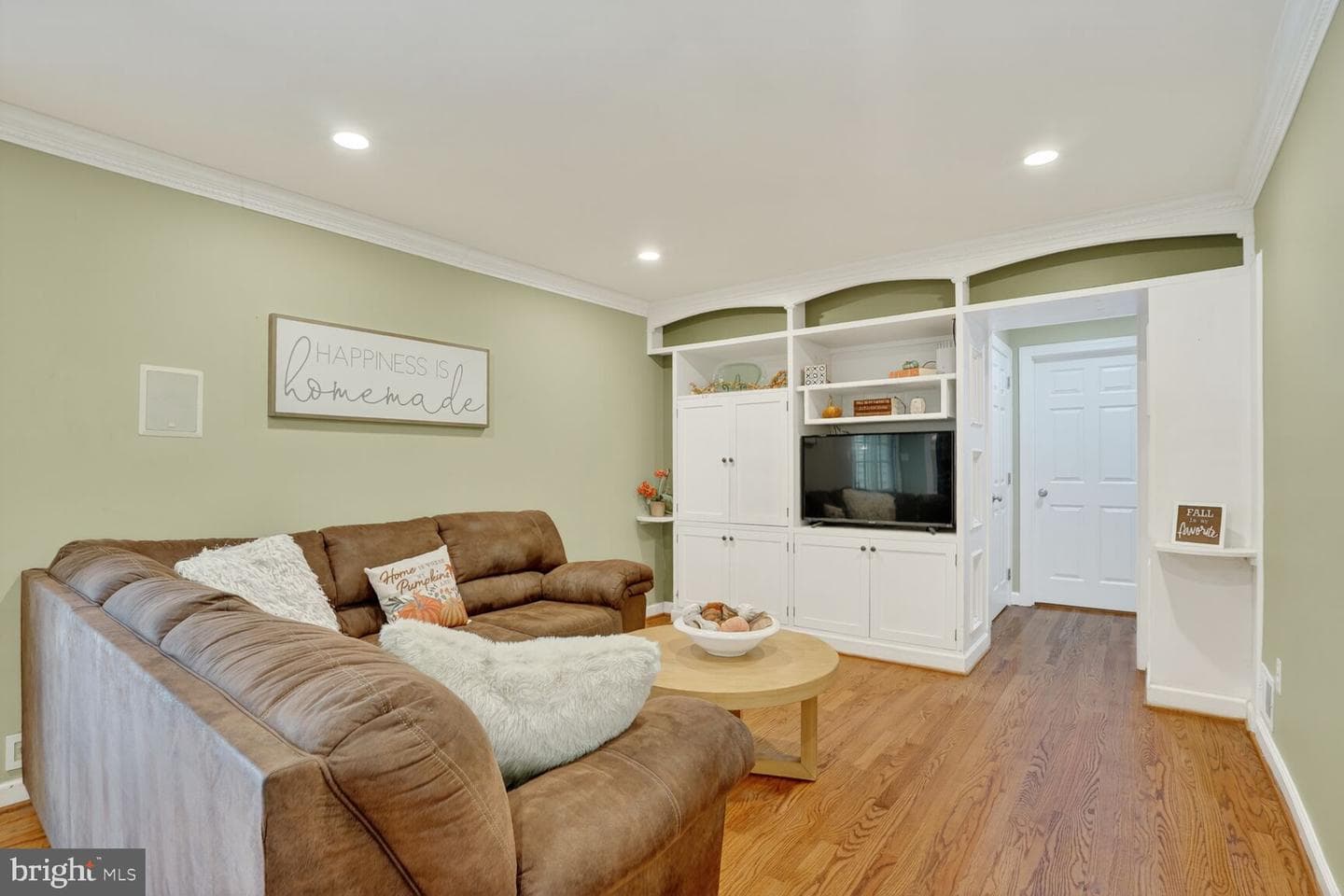 9325 Orchard Brook Drive photo 23