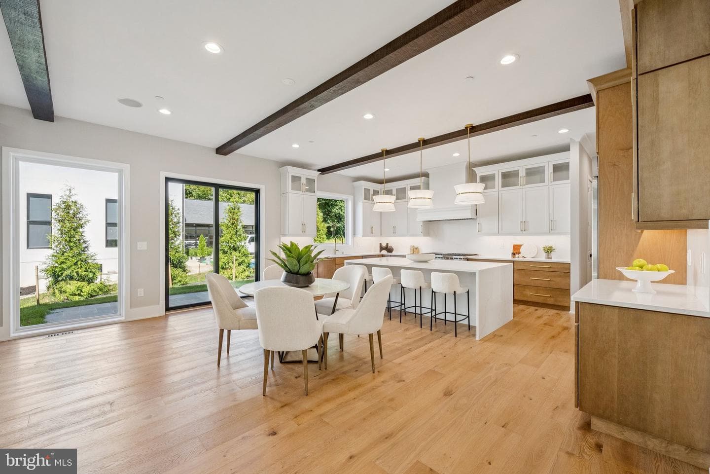 10200 Falls Road photo 15