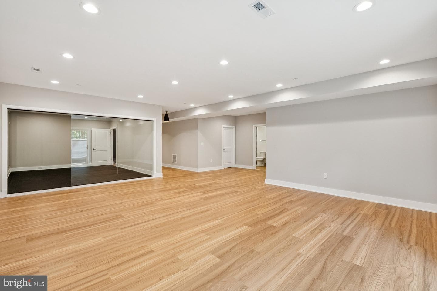 10200 Falls Road photo 59