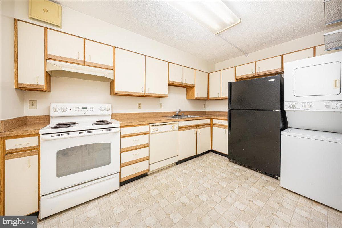 15101 Interlachen Drive #1-807 photo 21