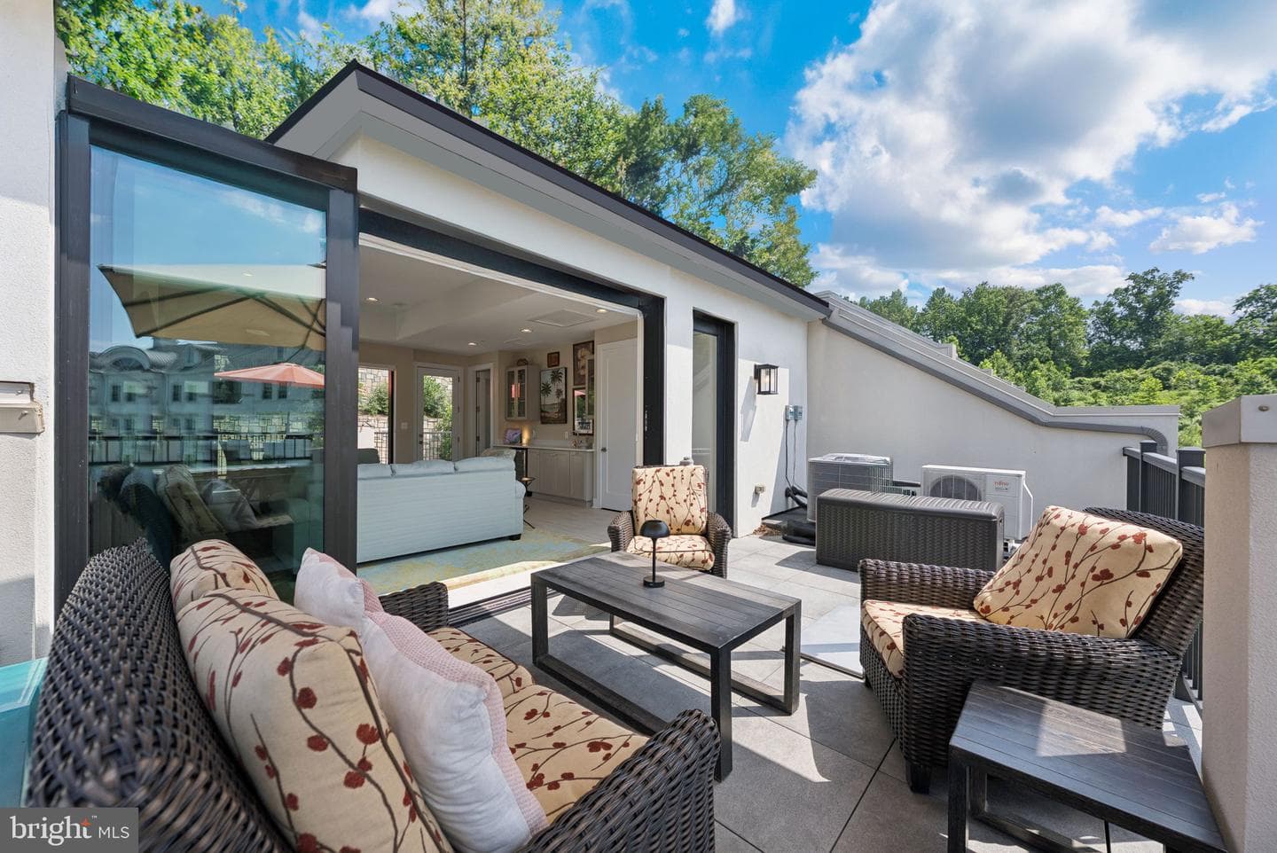 8135 River Road photo 4